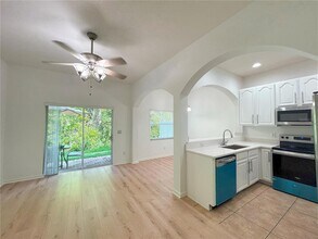 10398 Park Commons Dr in Orlando, FL - Building Photo - Building Photo