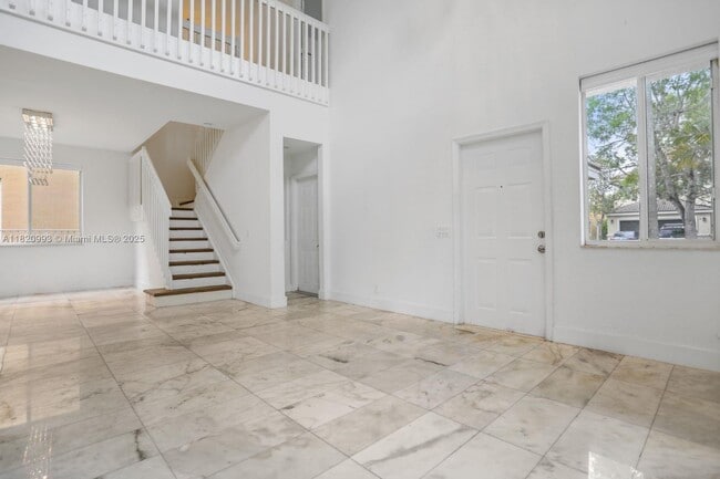 1126 Golden Cane Dr in Weston, FL - Building Photo - Building Photo