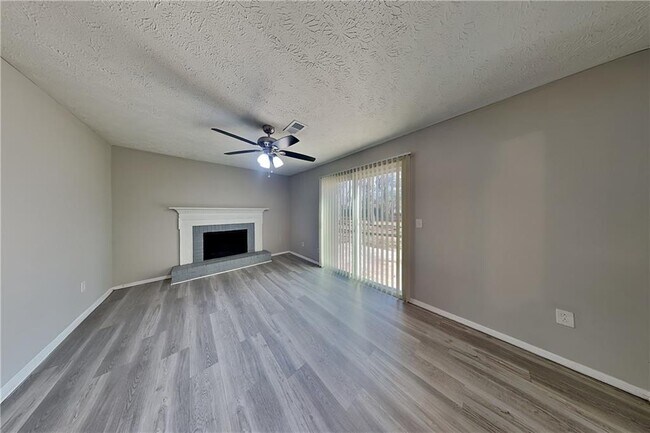 455 Sheringham Ct in Roswell, GA - Building Photo - Building Photo