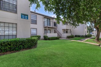 The Bluffs Apartments in Temple, TX - Building Photo - Building Photo