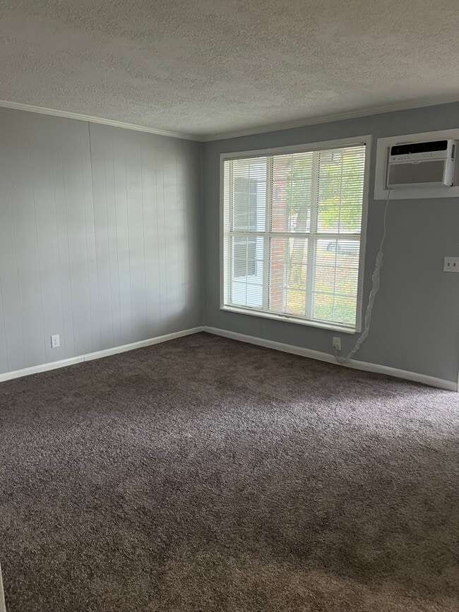 2437 Herman St, Unit B in Nashville, TN - Foto de edificio - Building Photo