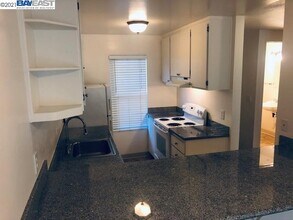 3499 Norton Way-Unit -2 in Pleasanton, CA - Building Photo - Building Photo