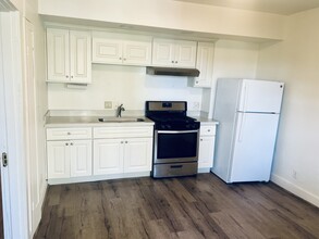 662 Alhambra St, Unit 664 in Crockett, CA - Building Photo - Building Photo