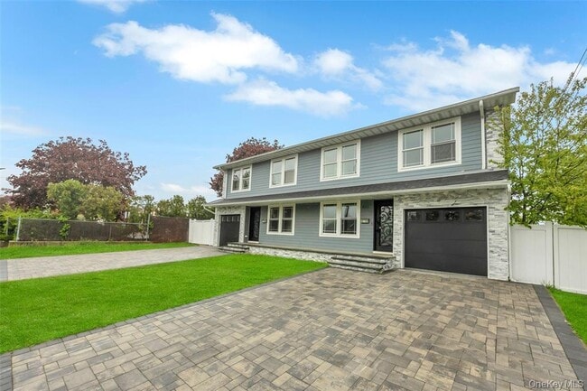 property at 821 N Jefferson Ave