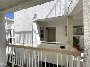 2623 Antonio Dr, Unit upper in Camarillo, CA - Building Photo - Building Photo