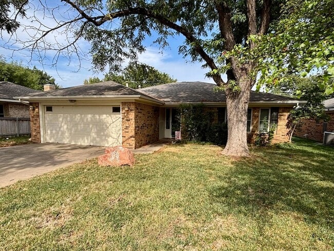 property at 4005 Linda Dr