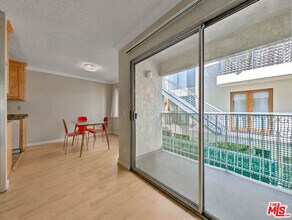 1538 11th St in Santa Monica, CA - Building Photo - Building Photo