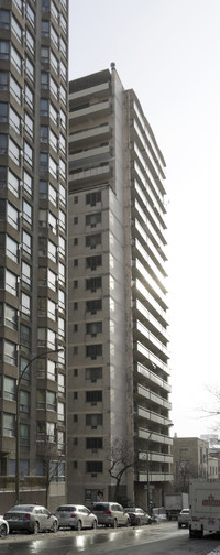 Le Chomedey Maisonneuve in Montréal, QC - Building Photo - Building Photo