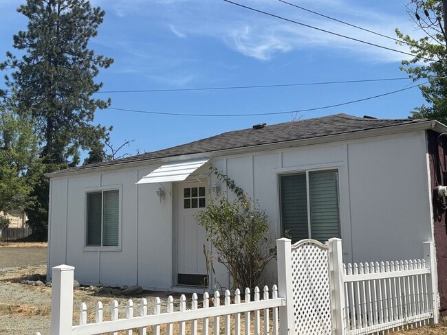 property at 1745 SE Jackson St