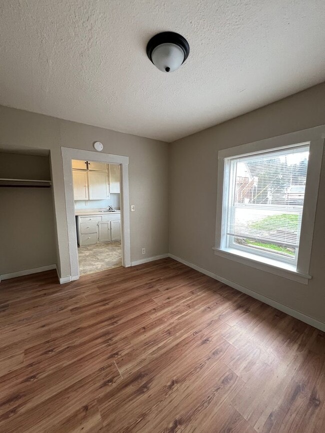 93754 Newport Ln in Coos Bay, OR - Building Photo - Building Photo