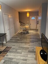 559 Woodlawn Ave NW, Unit Unit B in Atlanta, GA - Building Photo - Building Photo