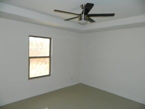 1615 Dra Eve Perez Lane in Laredo, TX - Building Photo - Building Photo