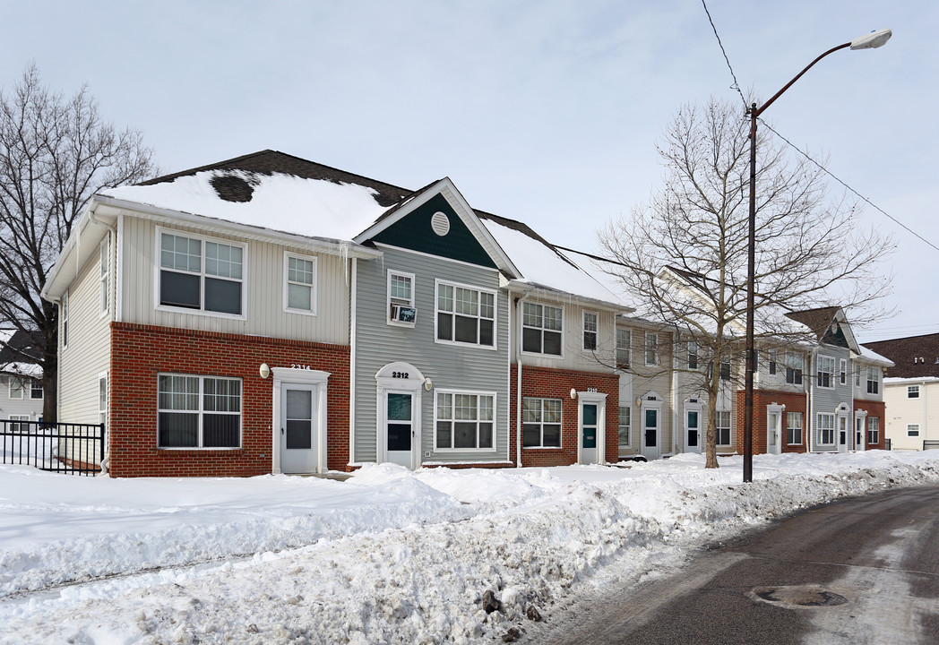 The Villages of Carver Park in Cleveland, OH - Foto de edificio