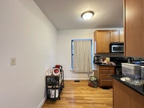 927 W Sunnyside Ave in Chicago, IL - Foto de edificio - Building Photo