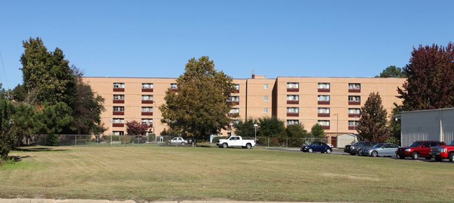 Palmetto Towers in Sumter, SC - Building Photo - Building Photo