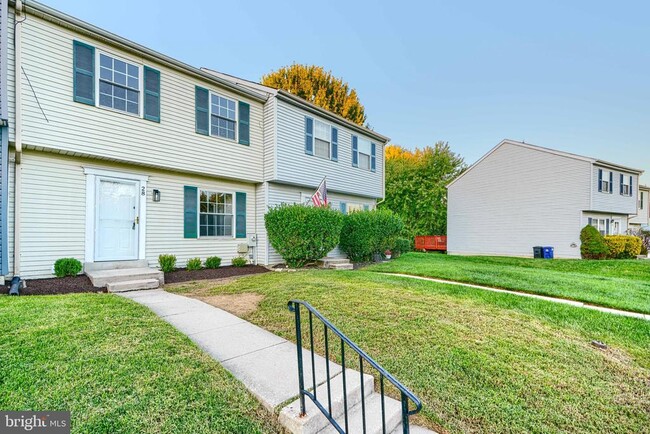 property at 28 Sandstone Ct