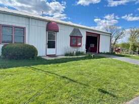 5102 Cranberry Rd in Burlington, WI - Building Photo