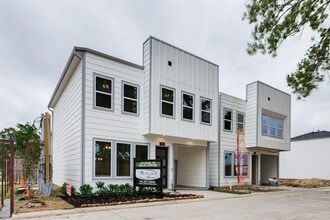 7713 Rainbow Cl in Houston, TX - Building Photo - Building Photo