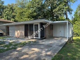 1017 N Larchmont Dr in Chattanooga, TN - Building Photo