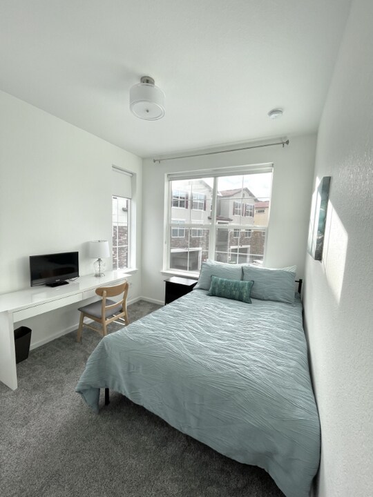 8440 Galvani Trl in Highlands Ranch, CO - Building Photo