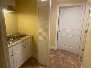 4400 Brookford Ave in Woodland Hills, CA - Building Photo - Building Photo