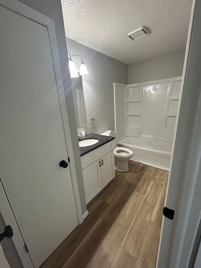 1409 Sunset Dr in Norwalk, IA - Building Photo - Building Photo