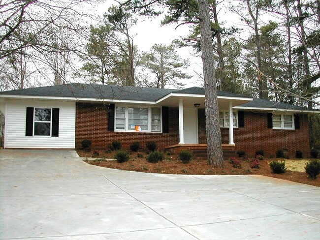 property at 2230 S Milledge Ave