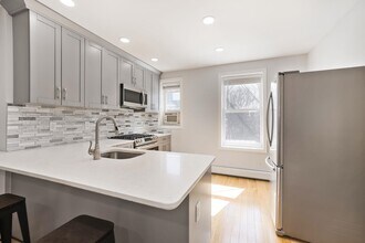 366 Pacific Ave in Jersey City, NJ - Building Photo - Building Photo
