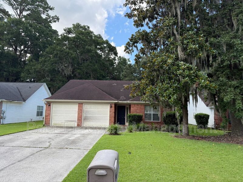 105 Dukes Way in Savannah, GA - Building Photo