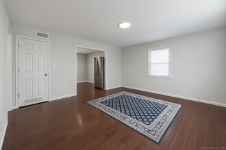 771 Pearl Harbor St in Bridgeport, CT - Building Photo - Building Photo