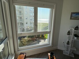 219 E Grand Ave, Unit 3C in Old Orchard Beach, ME - Building Photo