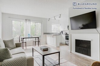 7600 Manchester Ave in Los Angeles, CA - Building Photo - Building Photo