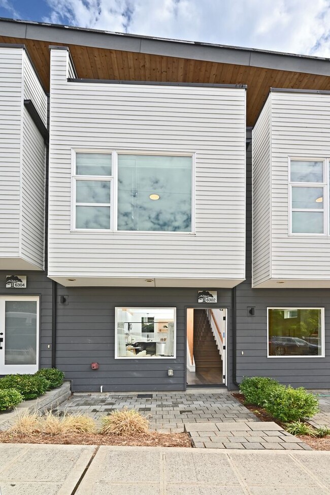6302 26th Ave NW in Seattle, WA - Building Photo - Building Photo