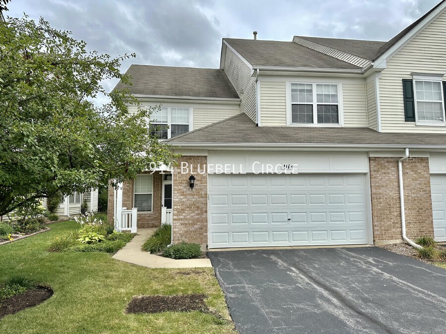 914 Bluebell Cir in Joliet, IL - Building Photo