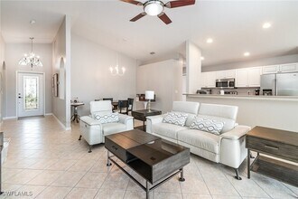 21687 Windham Run in Estero, FL - Foto de edificio - Building Photo