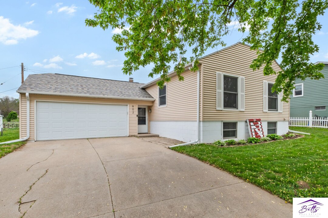 602 W 31st Ave in Bellevue, NE - Building Photo