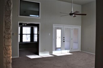 426 Fitch St in Kerrville, TX - Building Photo - Building Photo