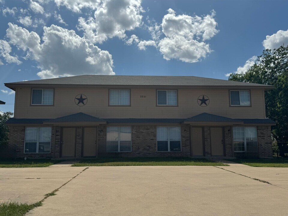 3331 Chisholm Trail in Killeen, TX - Building Photo
