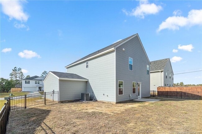 129 Chinook Ln in Raeford, NC - Building Photo - Building Photo