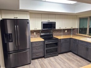 17046 N 37th Ave in Glendale, AZ - Building Photo - Building Photo