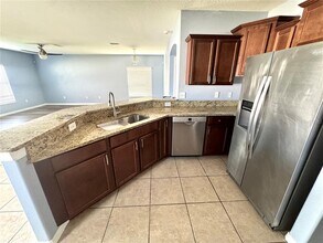 2120 Song Sparrow Ct in Ruskin, FL - Building Photo - Building Photo