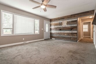 714 W Pine St in Junction City, KS - Building Photo - Building Photo