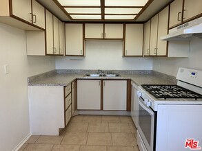 503 S Adams St-Unit -302 in Glendale, CA - Building Photo - Building Photo