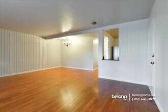 4903 Indian Wood Rd, Unit 109 in Culver City, CA - Foto de edificio - Building Photo