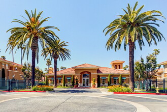 Villa Veneto at Palm Valley in San Jose, CA - Foto de edificio - Building Photo