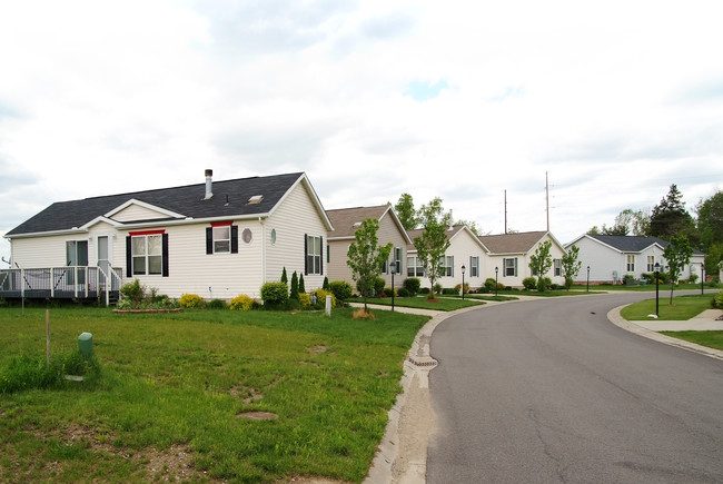 Lakeside Terrace in Streetsboro, OH - Building Photo - Building Photo