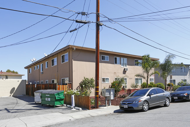 2131 Marlboro Ct in San Jose, CA - Foto de edificio - Building Photo