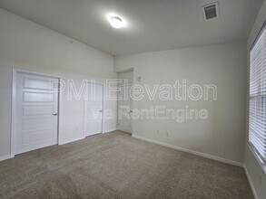 17353 Wilde Ave in Parker, CO - Foto de edificio - Building Photo