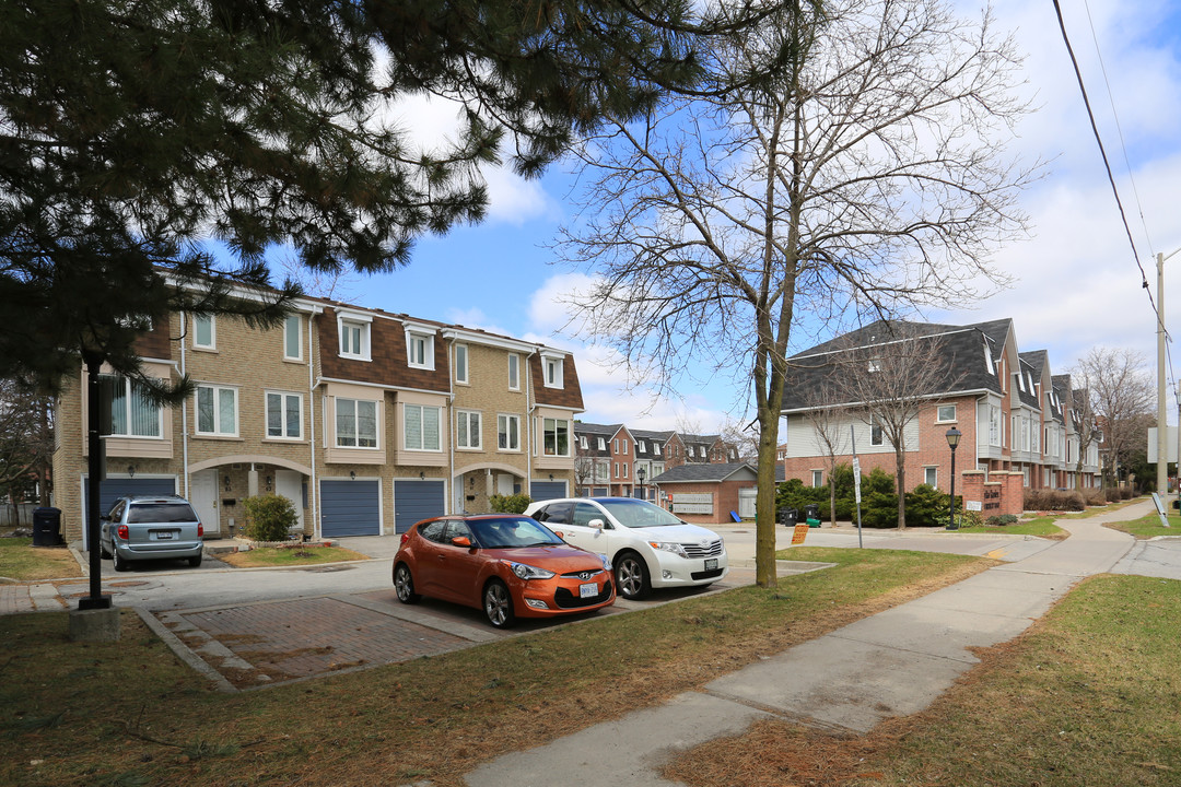 3500 Brimley Rd in Toronto, ON - Building Photo