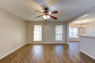 13903 Maximos Dr in Houston, TX - Building Photo - Building Photo